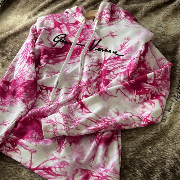 Versace Sweater - Picture 2 of 2